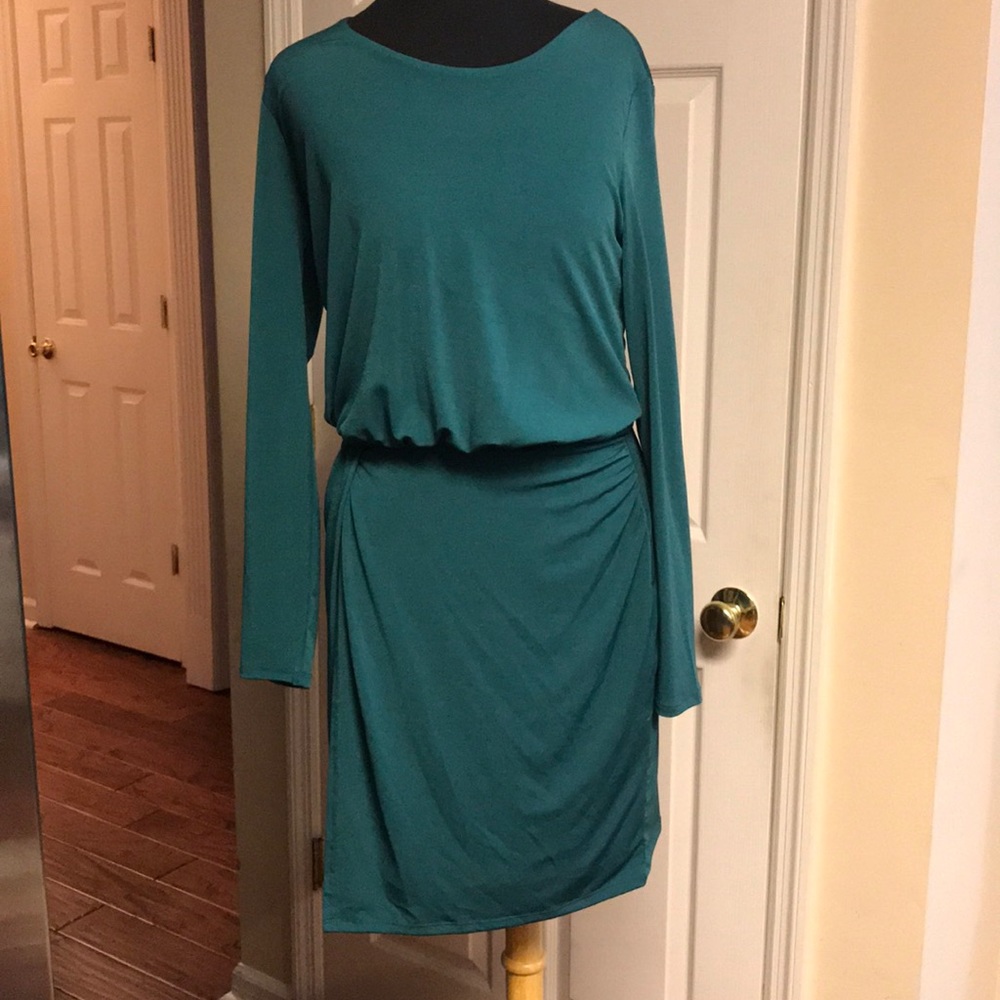 Silky knit green dress size s banana republic NWT